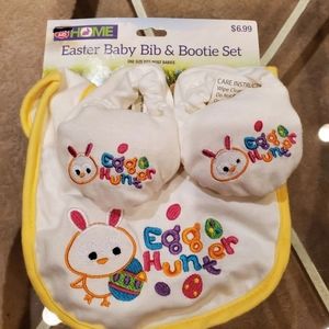NEW Easter baby Bib and Bootie set